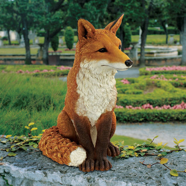 Simon the Fox Garden Statue Red Bushy Tail Long Nose Realistic